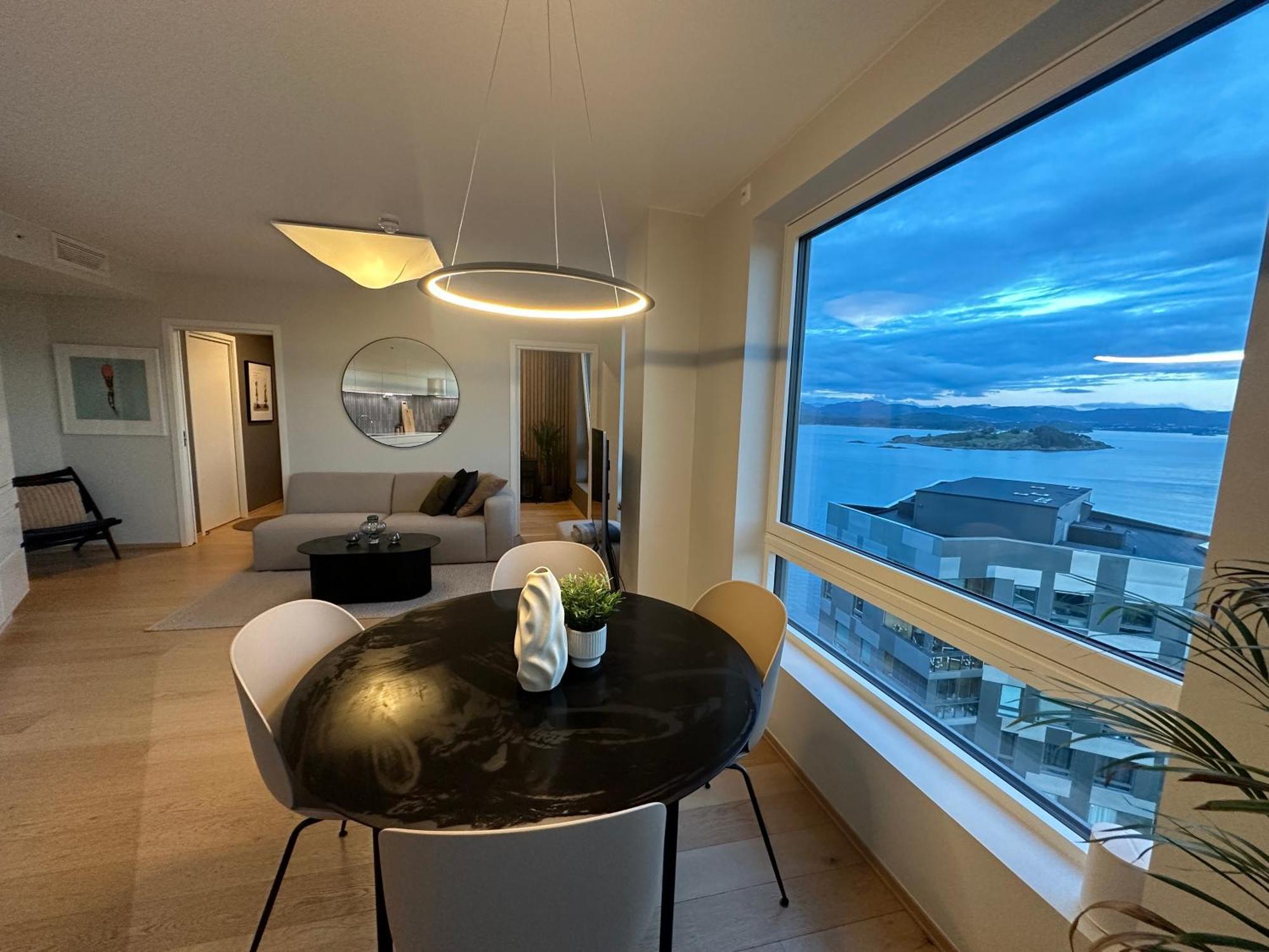 Leilighet Ons 2024 For Rent - Panoramic View, Private Gym,parking - Close To Centre *